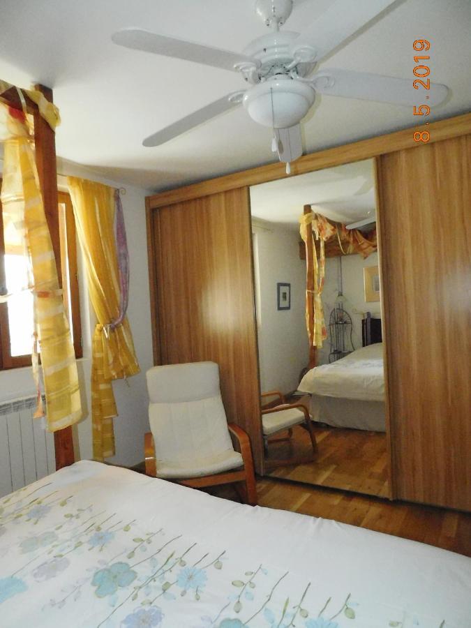 Chez Nous. B & B Bassy Eksteriør bilde